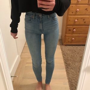 High waisted Levi’s skinny jeans